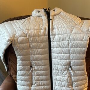 Women’s Pajar Puffer jacket (packable) NWT